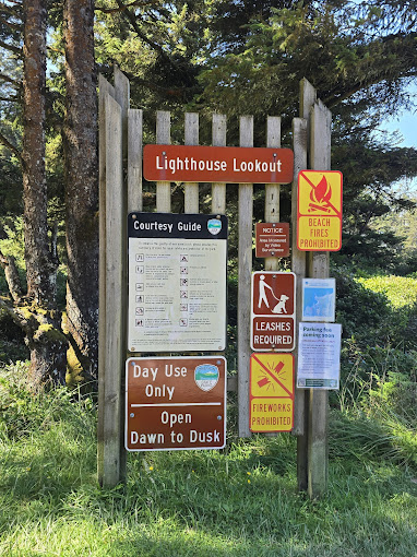 pic of Lighthouse lookout sign, includes rules and hours